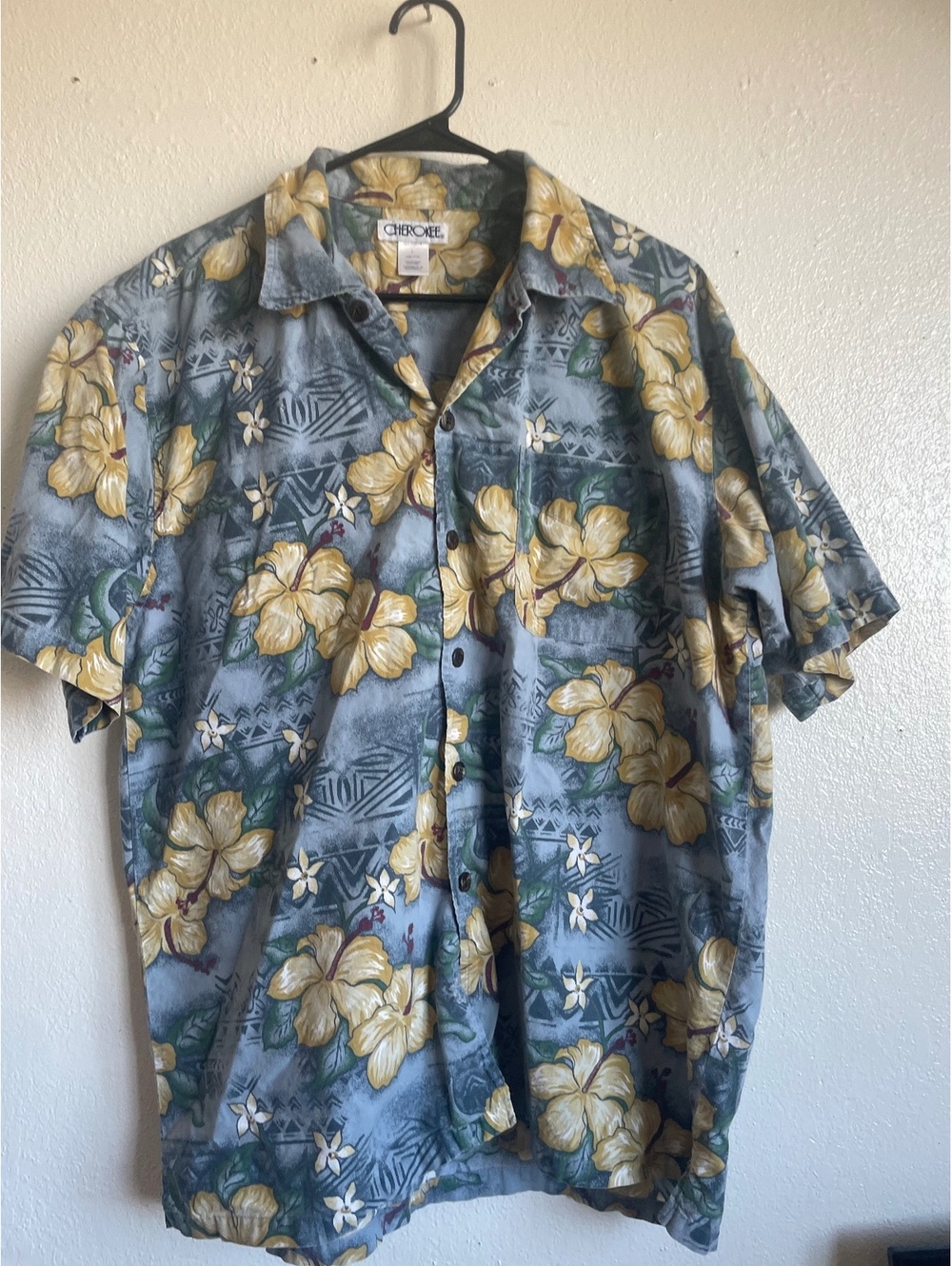 Cherokee vintage Large Hawaiian Floral Button-Up Shirt 100% Cotton